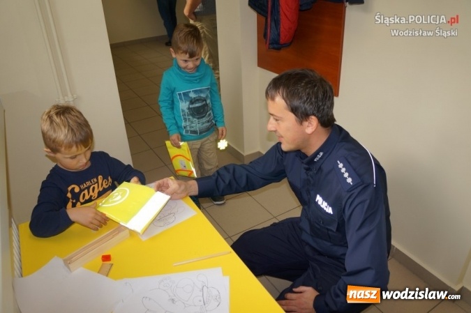 Zdjęcie w galerii na portalu naszwodzislaw.com: Wodzisławska komenda przyjazna dzieciom. Powstał niebieski pokój i kącik zabawowy  wiadomości z regionu