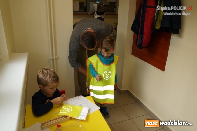 Zdjęcie w galerii na portalu naszwodzislaw.com: Wodzisławska komenda przyjazna dzieciom. Powstał niebieski pokój i kącik zabawowy  wiadomości z regionu