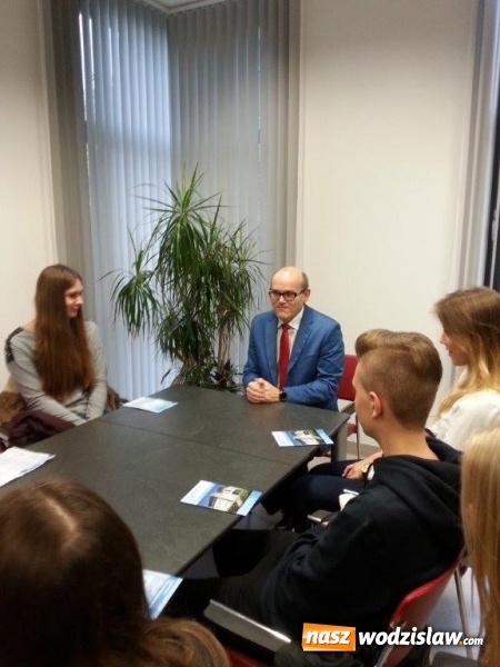 Zdjęcie w galerii na portalu naszwodzislaw.com: Matura i co dalej?  wiadomości z regionu