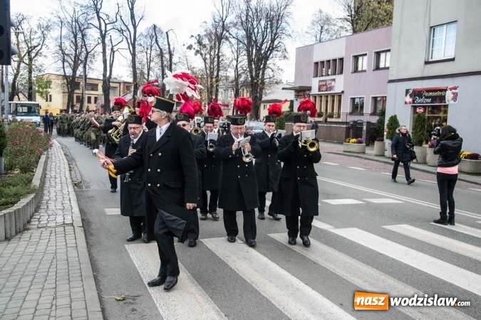 Zdjęcie w galerii na portalu naszwodzislaw.com: Mundur im nie straszny. Ślubowanie na rydułtowskim Rynku wiadomości z regionu