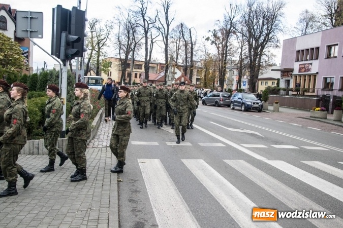 Zdjęcie w galerii na portalu naszwodzislaw.com: Mundur im nie straszny. Ślubowanie na rydułtowskim Rynku wiadomości z regionu