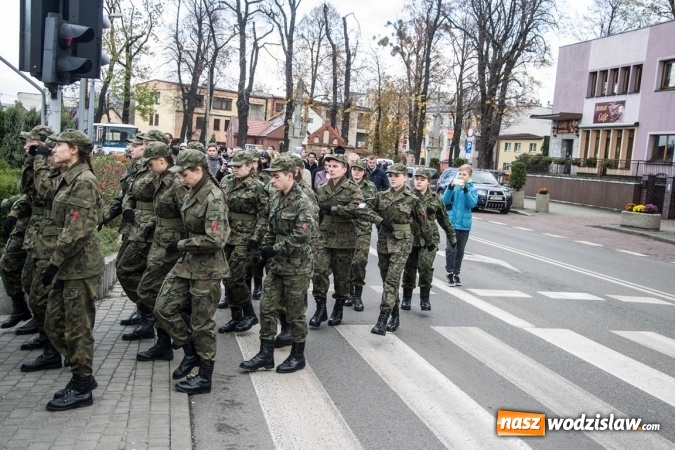 Zdjęcie w galerii na portalu naszwodzislaw.com: Mundur im nie straszny. Ślubowanie na rydułtowskim Rynku wiadomości z regionu