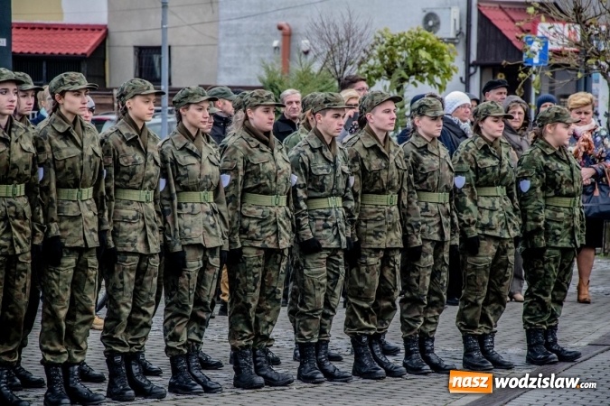 Zdjęcie w galerii na portalu naszwodzislaw.com: Mundur im nie straszny. Ślubowanie na rydułtowskim Rynku wiadomości z regionu