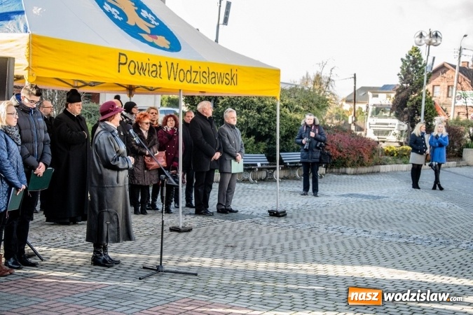Zdjęcie w galerii na portalu naszwodzislaw.com: Mundur im nie straszny. Ślubowanie na rydułtowskim Rynku wiadomości z regionu