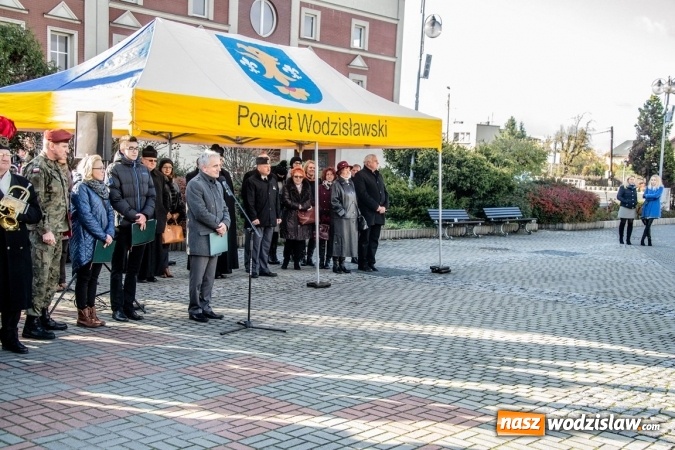 Zdjęcie w galerii na portalu naszwodzislaw.com: Mundur im nie straszny. Ślubowanie na rydułtowskim Rynku wiadomości z regionu