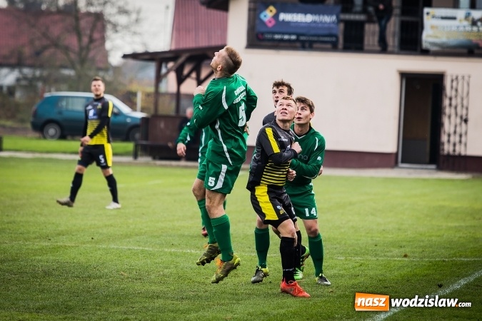 Zdjęcie w galerii na portalu naszwodzislaw.com: Pewna wygrana Krzyżanowic w starciu ze Skrzyszowem wiadomości z regionu
