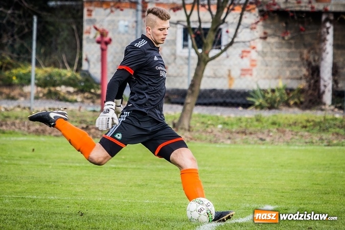 Zdjęcie w galerii na portalu naszwodzislaw.com: Pewna wygrana Krzyżanowic w starciu ze Skrzyszowem wiadomości z regionu