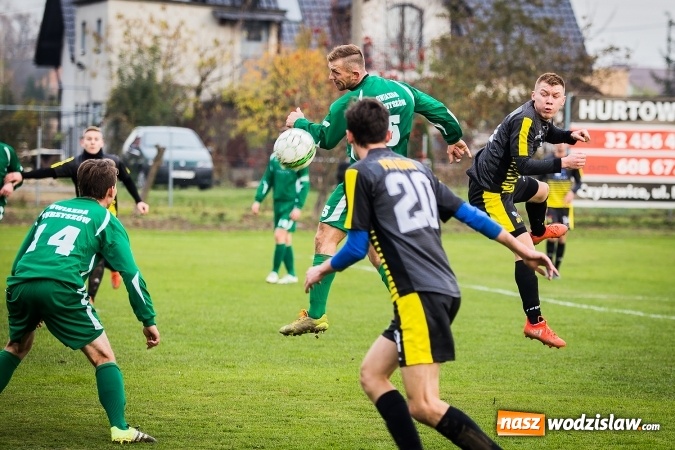 Zdjęcie w galerii na portalu naszwodzislaw.com: Pewna wygrana Krzyżanowic w starciu ze Skrzyszowem wiadomości z regionu