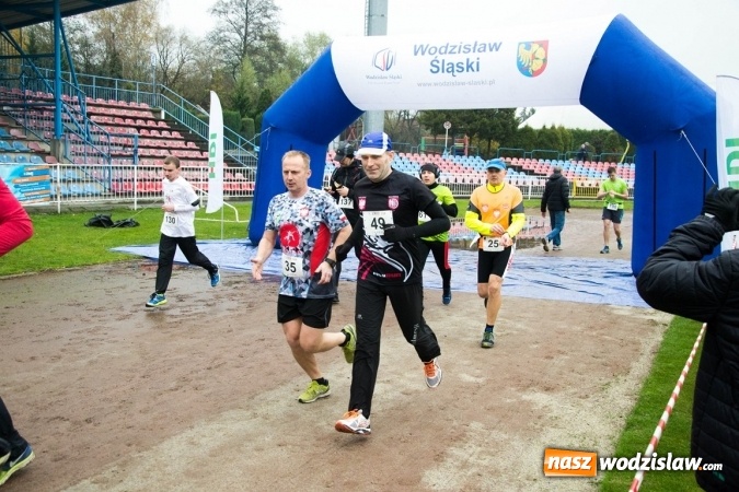 Zdjęcie w galerii na portalu naszwodzislaw.com: Jubileuszowy Półmaraton Wodzisławski. Na starcie ponad 250 zawodników wiadomości z regionu
