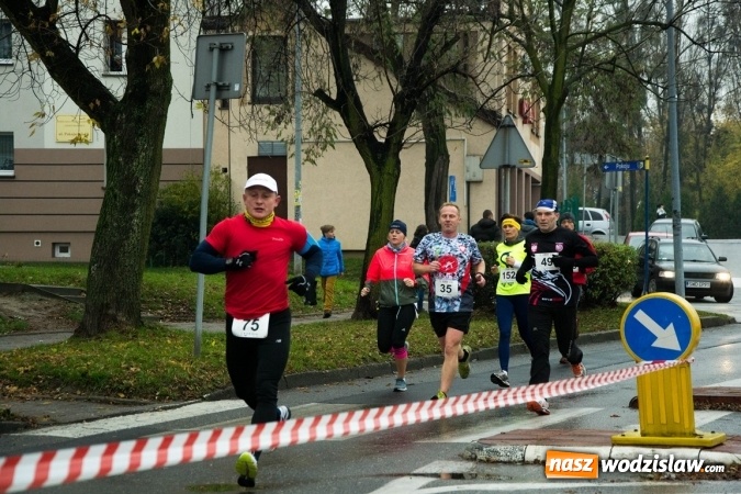 Zdjęcie w galerii na portalu naszwodzislaw.com: Jubileuszowy Półmaraton Wodzisławski. Na starcie ponad 250 zawodników wiadomości z regionu