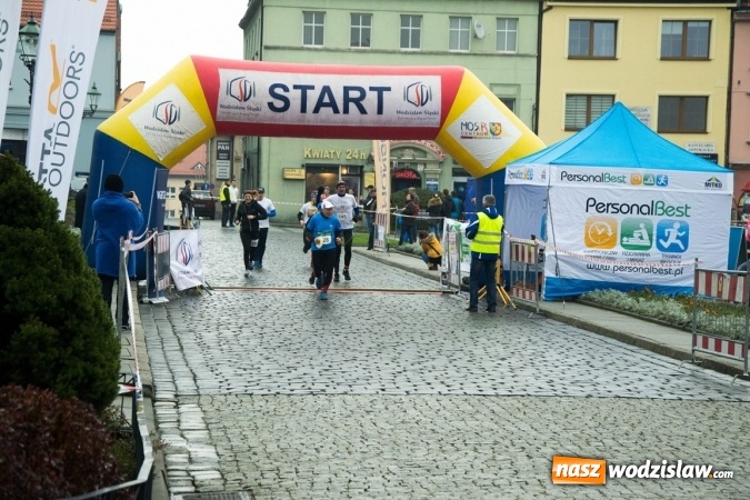 Zdjęcie w galerii na portalu naszwodzislaw.com: Jubileuszowy Półmaraton Wodzisławski. Na starcie ponad 250 zawodników wiadomości z regionu