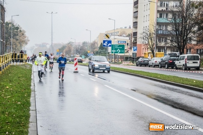 Zdjęcie w galerii na portalu naszwodzislaw.com: Jubileuszowy Półmaraton Wodzisławski. Na starcie ponad 250 zawodników wiadomości z regionu