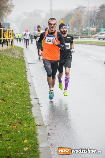 Zdjęcie w galerii na portalu naszwodzislaw.com: Jubileuszowy Półmaraton Wodzisławski. Na starcie ponad 250 zawodników wiadomości z regionu