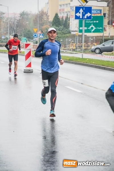 Zdjęcie w galerii na portalu naszwodzislaw.com: Jubileuszowy Półmaraton Wodzisławski. Na starcie ponad 250 zawodników wiadomości z regionu