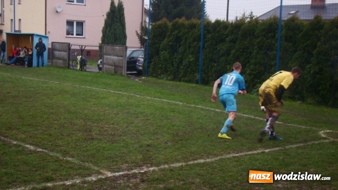 Zdjęcie w galerii na portalu naszwodzislaw.com: Rozw&oacute;j Bełsznica zwycięski w meczu na bagnie w Kokoszycach wiadomości z regionu