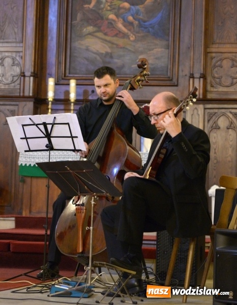 Zdjęcie w galerii na portalu naszwodzislaw.com: Muzykon: Zachwycający Andrysek Tango Quintette  wiadomości z regionu