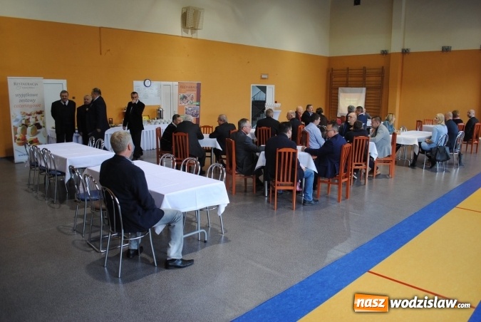 Zdjęcie w galerii na portalu naszwodzislaw.com: Radlin: Sala szermiercza z patronem. Odsłonięto tablicę ku czci Fechmistrza Polnika wiadomości z regionu