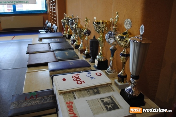 Zdjęcie w galerii na portalu naszwodzislaw.com: Radlin: Sala szermiercza z patronem. Odsłonięto tablicę ku czci Fechmistrza Polnika wiadomości z regionu