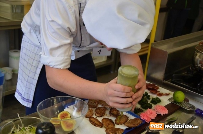 Zdjęcie w galerii na portalu naszwodzislaw.com: Młodzi kucharze z Katowic zwycięzcami Śląskiej Jesieni Kulinarnej w Wodzisławiu Śl. wiadomości z regionu