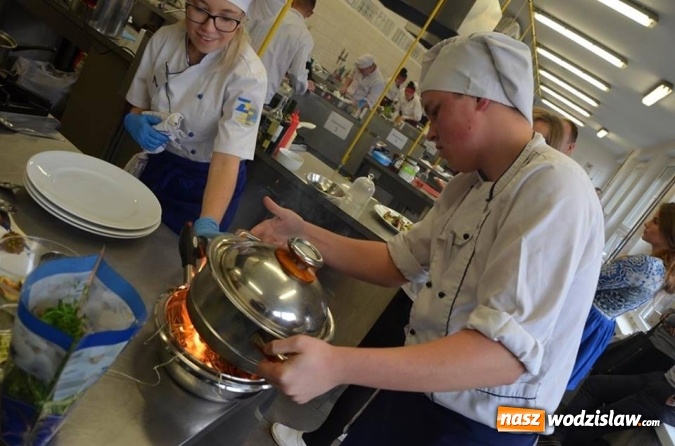 Zdjęcie w galerii na portalu naszwodzislaw.com: Młodzi kucharze z Katowic zwycięzcami Śląskiej Jesieni Kulinarnej w Wodzisławiu Śl. wiadomości z regionu