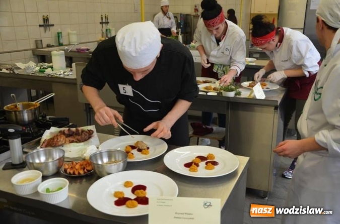 Zdjęcie w galerii na portalu naszwodzislaw.com: Młodzi kucharze z Katowic zwycięzcami Śląskiej Jesieni Kulinarnej w Wodzisławiu Śl. wiadomości z regionu