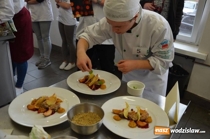 Zdjęcie w galerii na portalu naszwodzislaw.com: Młodzi kucharze z Katowic zwycięzcami Śląskiej Jesieni Kulinarnej w Wodzisławiu Śl. wiadomości z regionu