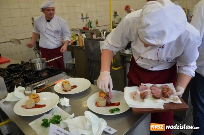 Zdjęcie w galerii na portalu naszwodzislaw.com: Młodzi kucharze z Katowic zwycięzcami Śląskiej Jesieni Kulinarnej w Wodzisławiu Śl. wiadomości z regionu