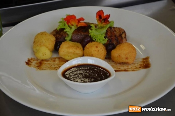 Zdjęcie w galerii na portalu naszwodzislaw.com: Młodzi kucharze z Katowic zwycięzcami Śląskiej Jesieni Kulinarnej w Wodzisławiu Śl. wiadomości z regionu