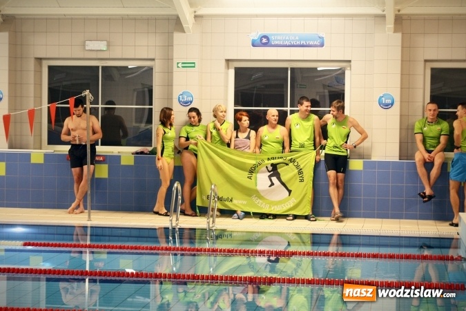 Zdjęcie w galerii na portalu naszwodzislaw.com: 24-godzinny Maraton Pływacki zakończony sukcesem. Ponad 400 os&oacute;b wzięło udział w akcji wiadomości z regionu