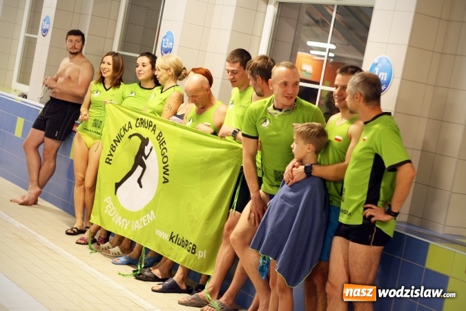 Zdjęcie w galerii na portalu naszwodzislaw.com: 24-godzinny Maraton Pływacki zakończony sukcesem. Ponad 400 os&oacute;b wzięło udział w akcji wiadomości z regionu