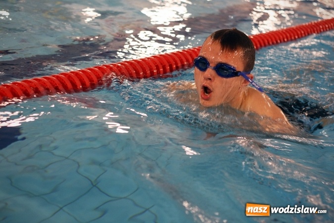 Zdjęcie w galerii na portalu naszwodzislaw.com: 24-godzinny Maraton Pływacki zakończony sukcesem. Ponad 400 os&oacute;b wzięło udział w akcji wiadomości z regionu