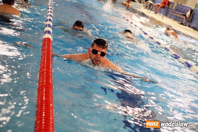 Zdjęcie w galerii na portalu naszwodzislaw.com: 24-godzinny Maraton Pływacki zakończony sukcesem. Ponad 400 os&oacute;b wzięło udział w akcji wiadomości z regionu
