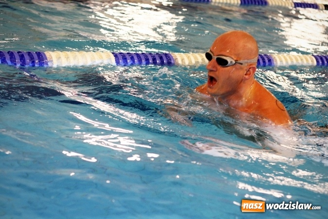Zdjęcie w galerii na portalu naszwodzislaw.com: 24-godzinny Maraton Pływacki zakończony sukcesem. Ponad 400 os&oacute;b wzięło udział w akcji wiadomości z regionu