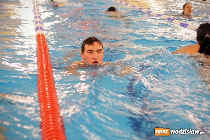 Zdjęcie w galerii na portalu naszwodzislaw.com: 24-godzinny Maraton Pływacki zakończony sukcesem. Ponad 400 os&oacute;b wzięło udział w akcji wiadomości z regionu