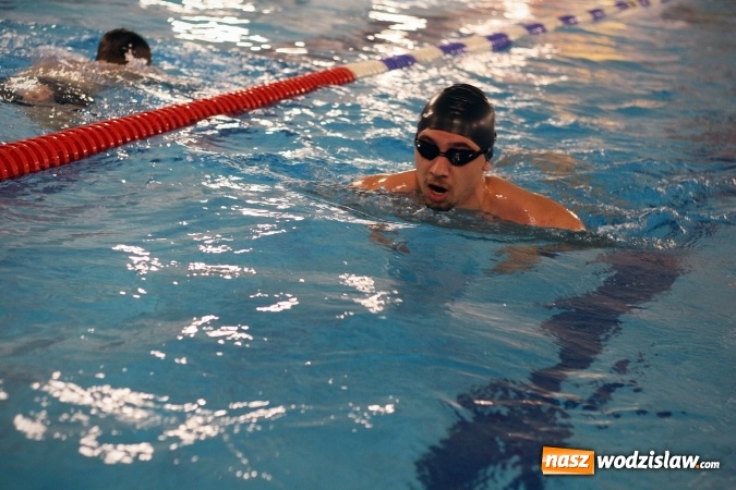 Zdjęcie w galerii na portalu naszwodzislaw.com: 24-godzinny Maraton Pływacki zakończony sukcesem. Ponad 400 os&oacute;b wzięło udział w akcji wiadomości z regionu