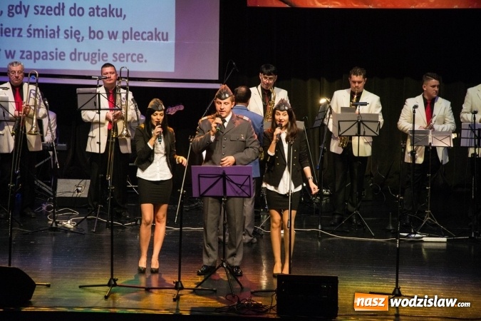 Zdjęcie w galerii na portalu naszwodzislaw.com: Patriotyczna nuta zabrzmiała w Rydułtowach  wiadomości z regionu