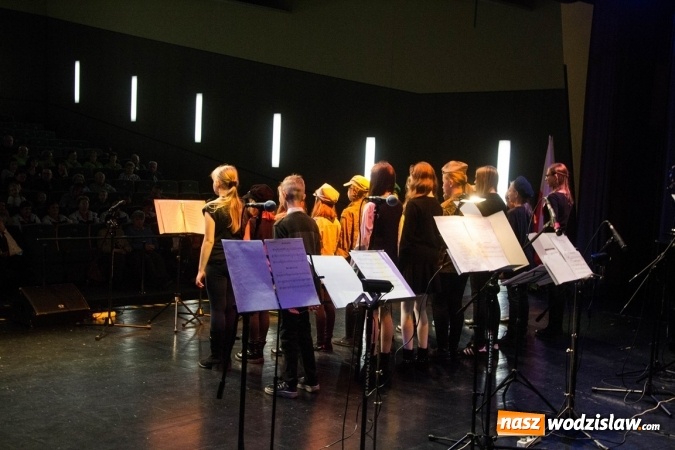 Zdjęcie w galerii na portalu naszwodzislaw.com: Patriotyczna nuta zabrzmiała w Rydułtowach  wiadomości z regionu