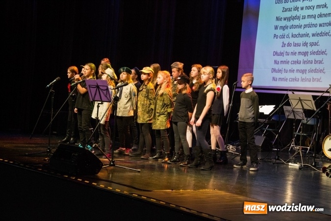 Zdjęcie w galerii na portalu naszwodzislaw.com: Patriotyczna nuta zabrzmiała w Rydułtowach  wiadomości z regionu