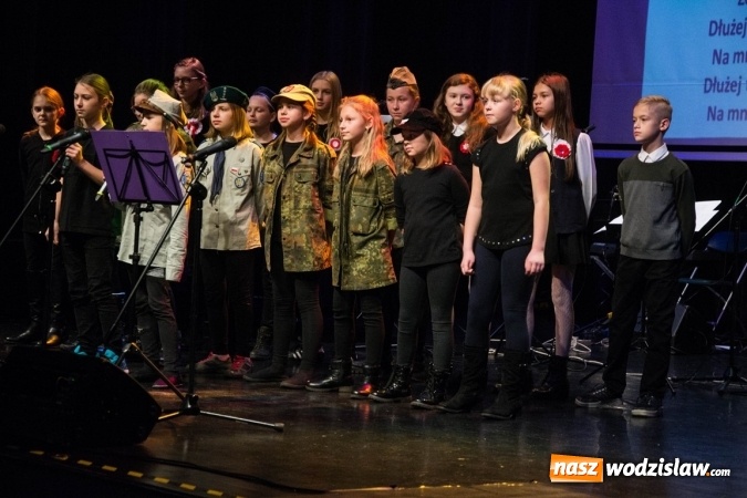 Zdjęcie w galerii na portalu naszwodzislaw.com: Patriotyczna nuta zabrzmiała w Rydułtowach  wiadomości z regionu