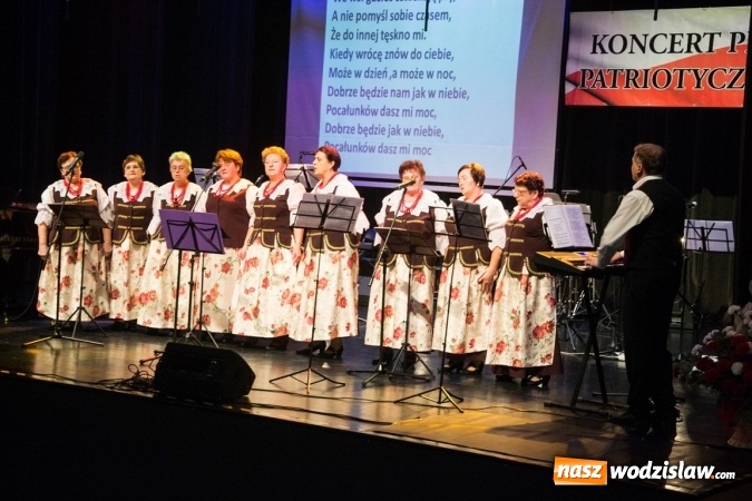 Zdjęcie w galerii na portalu naszwodzislaw.com: Patriotyczna nuta zabrzmiała w Rydułtowach  wiadomości z regionu