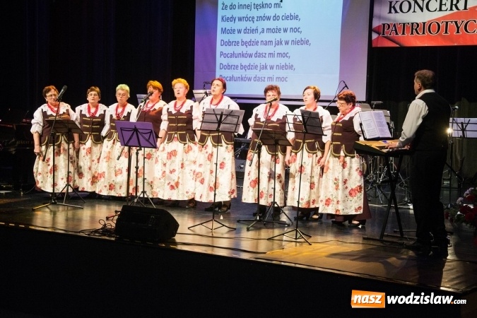 Zdjęcie w galerii na portalu naszwodzislaw.com: Patriotyczna nuta zabrzmiała w Rydułtowach  wiadomości z regionu