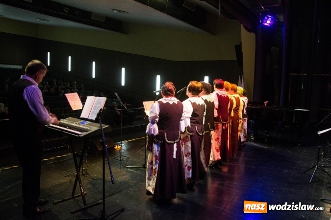 Zdjęcie w galerii na portalu naszwodzislaw.com: Patriotyczna nuta zabrzmiała w Rydułtowach  wiadomości z regionu