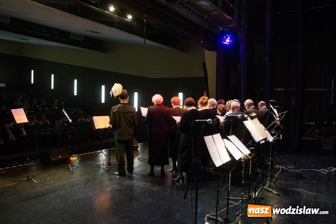 Zdjęcie w galerii na portalu naszwodzislaw.com: Patriotyczna nuta zabrzmiała w Rydułtowach  wiadomości z regionu