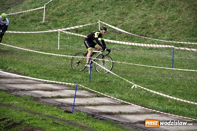 Zdjęcie w galerii na portalu naszwodzislaw.com: Emocje sportowe na wysokim poziomie. Mistrzostwa Rydułtów w kolarstwie przełajowym wiadomości z regionu