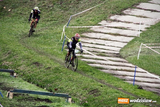 Zdjęcie w galerii na portalu naszwodzislaw.com: Emocje sportowe na wysokim poziomie. Mistrzostwa Rydułtów w kolarstwie przełajowym wiadomości z regionu