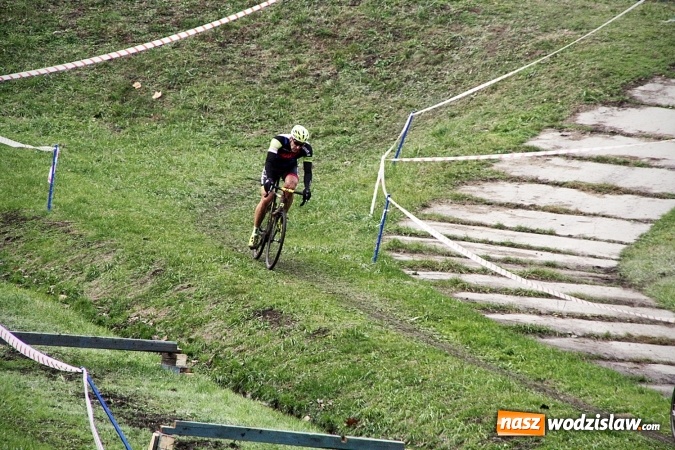 Zdjęcie w galerii na portalu naszwodzislaw.com: Emocje sportowe na wysokim poziomie. Mistrzostwa Rydułtów w kolarstwie przełajowym wiadomości z regionu