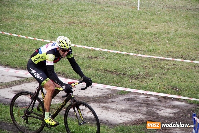 Zdjęcie w galerii na portalu naszwodzislaw.com: Emocje sportowe na wysokim poziomie. Mistrzostwa Rydułtów w kolarstwie przełajowym wiadomości z regionu