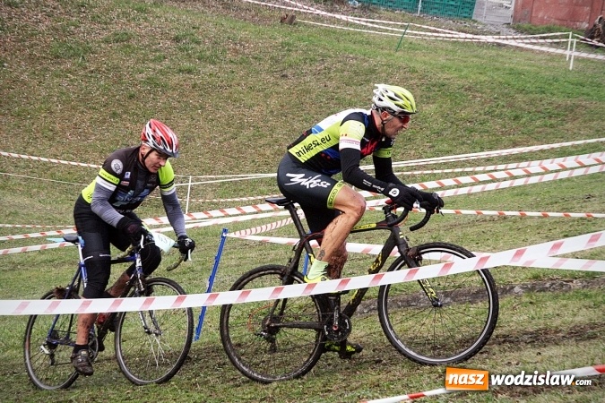 Zdjęcie w galerii na portalu naszwodzislaw.com: Emocje sportowe na wysokim poziomie. Mistrzostwa Rydułtów w kolarstwie przełajowym wiadomości z regionu