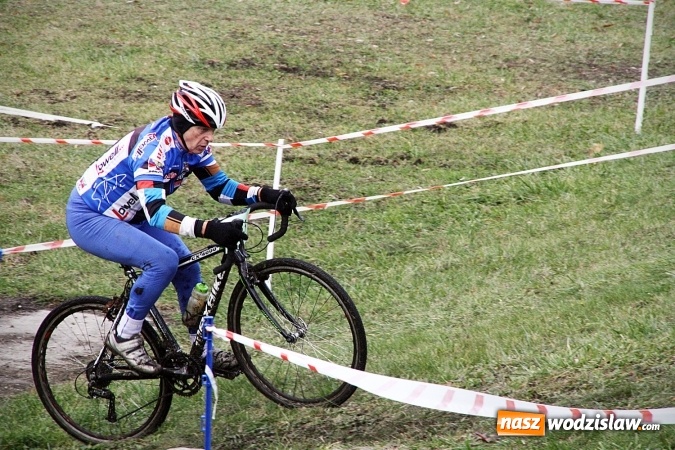 Zdjęcie w galerii na portalu naszwodzislaw.com: Emocje sportowe na wysokim poziomie. Mistrzostwa Rydułtów w kolarstwie przełajowym wiadomości z regionu