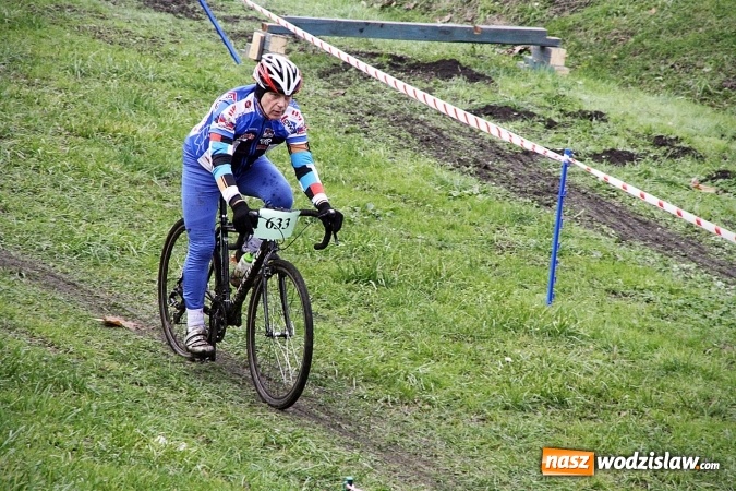 Zdjęcie w galerii na portalu naszwodzislaw.com: Emocje sportowe na wysokim poziomie. Mistrzostwa Rydułtów w kolarstwie przełajowym wiadomości z regionu